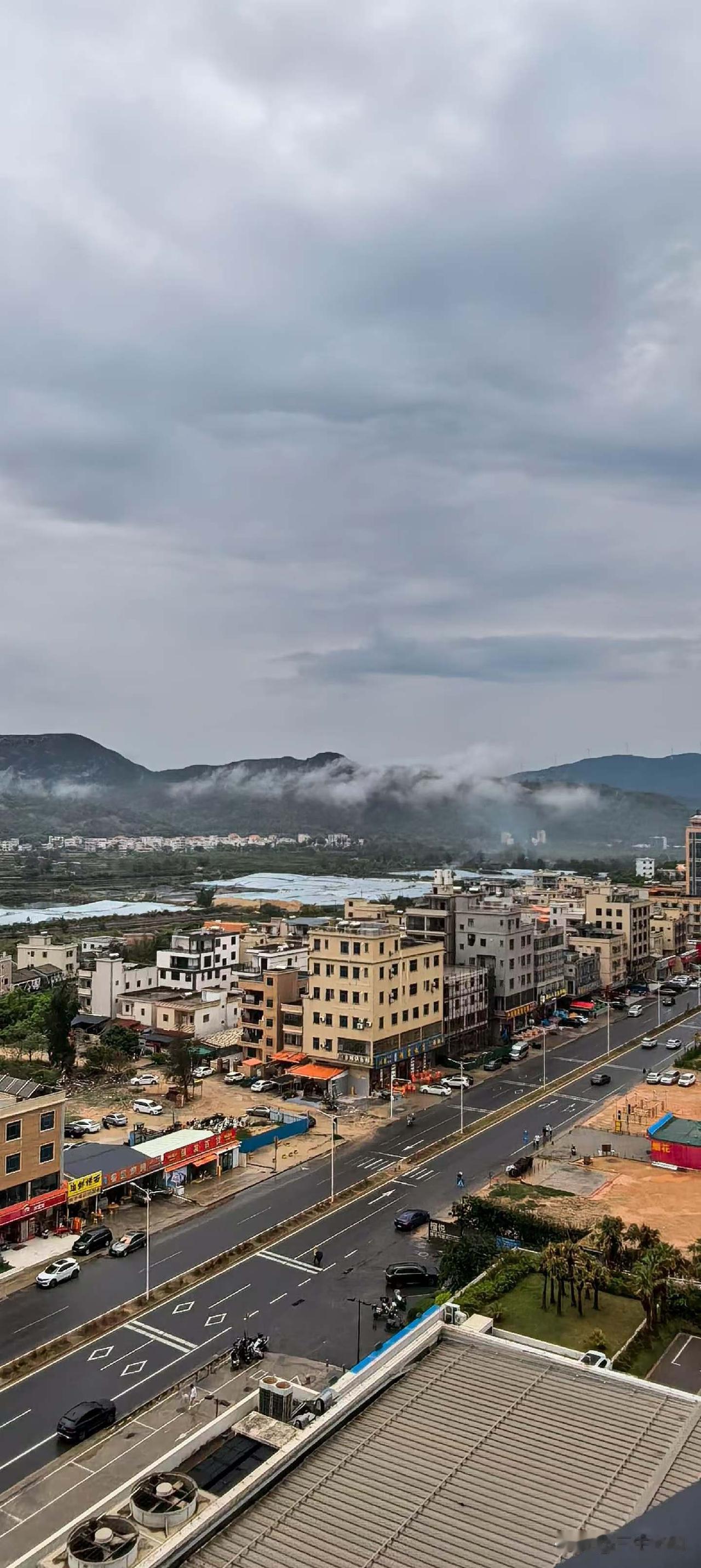 一个单位领导最大的失败是：1. 把踏实肯干的员工，逼得能推就推，能躲就躲。