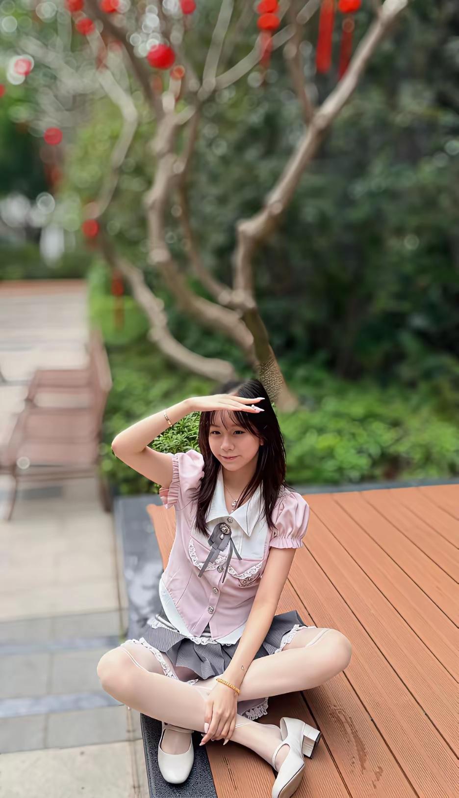 穿一件漂亮的裙子，去拍一张美照吧