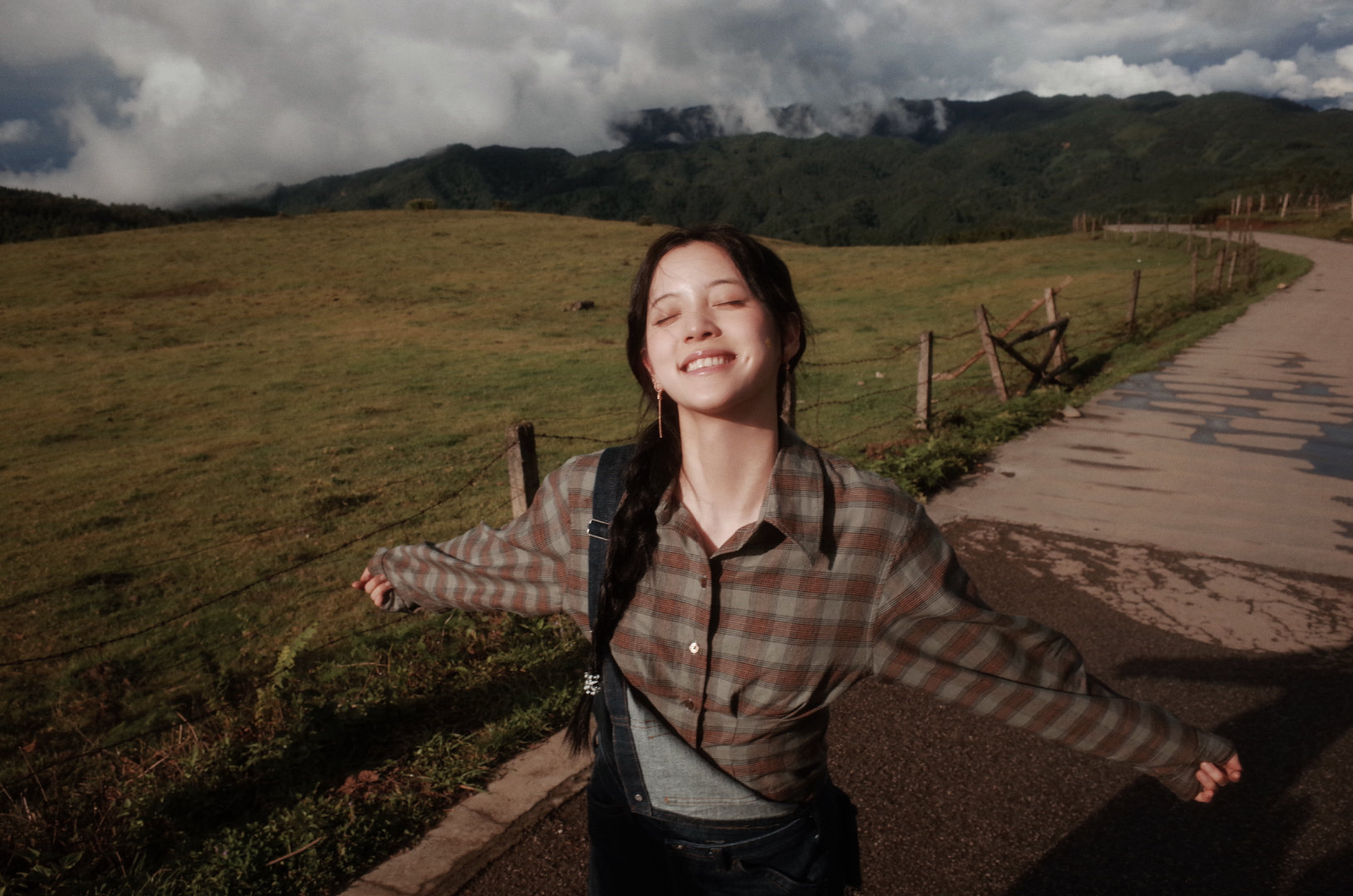 欧阳娜娜牧场少女欧阳娜娜云南随拍被欧阳娜娜美到简直就像呼吸一样简单！云南随