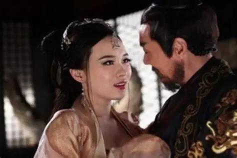 公元300年，西晋。要说羊献容，得先说她那个倒霉的时代。晋武帝司马炎统一