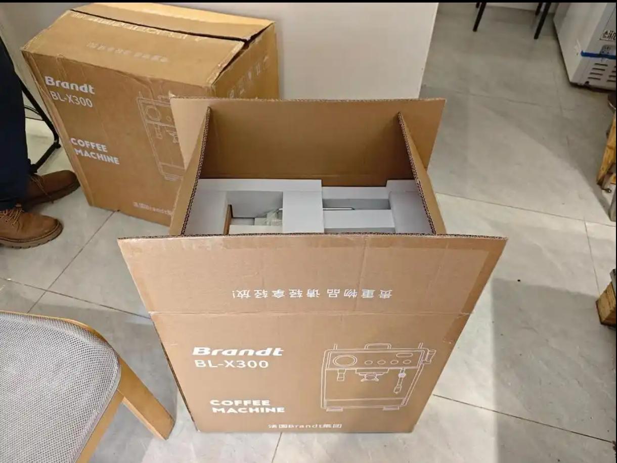 “西方经济学”曾经被认为“民主高档货”，现在一个个完了。法国知名家电制造商白朗集