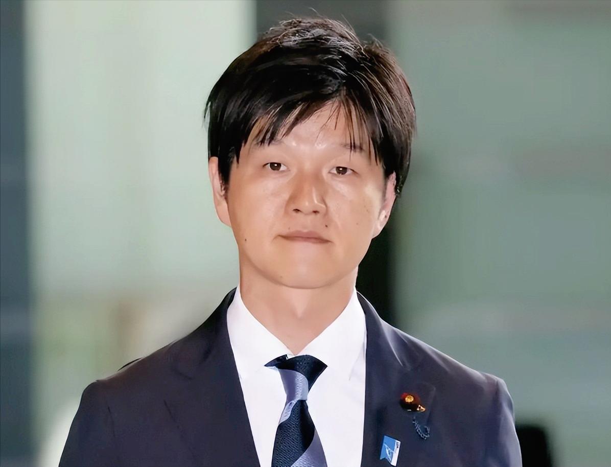 日本农相一句话就炸了锅，最近日本的大米很贵的话题闹得沸沸扬扬，一边是大家买米要花