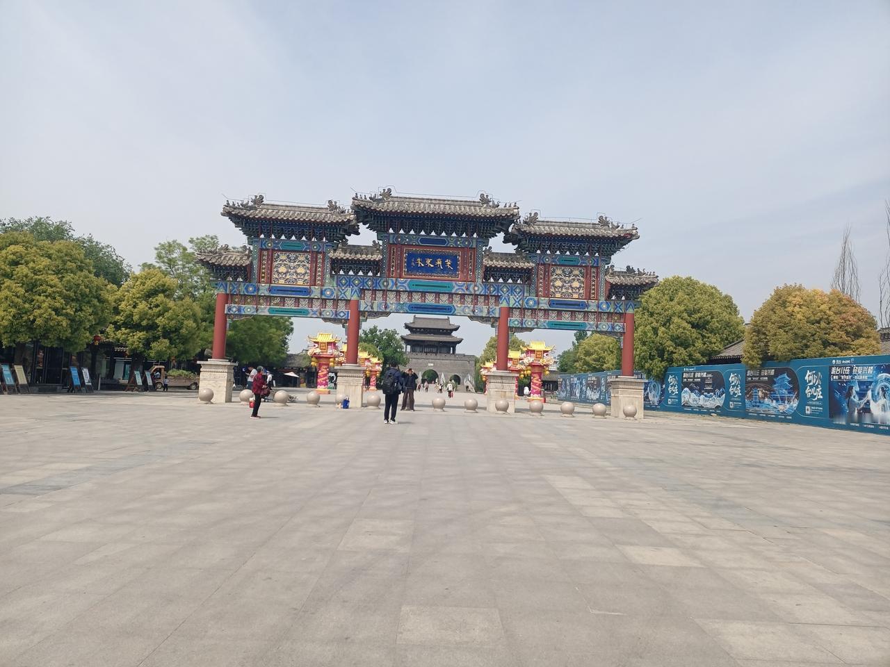 5A台儿庄古城阳光下的古城风景。（图片之一来源：老山兰五.一前夕东门一—西门随手