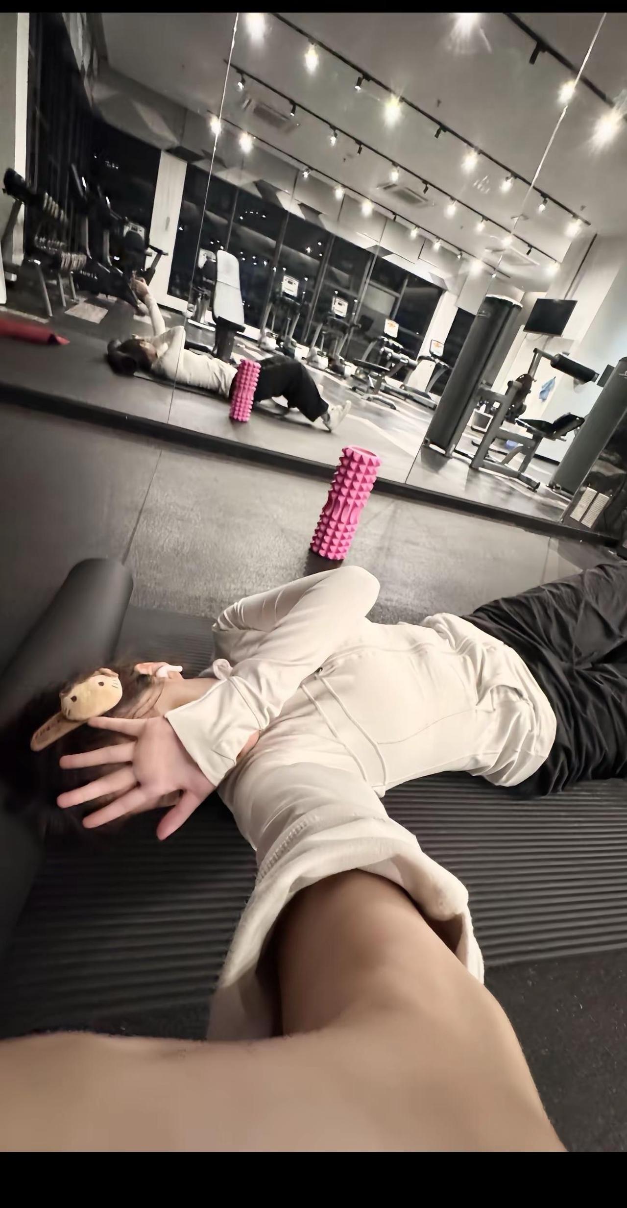 生鱼片是死鱼片等红灯是在等绿灯咖啡因来自于咖啡果所以咖啡果是因，咖啡