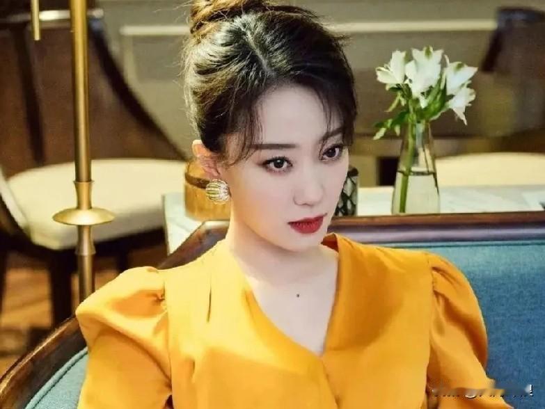 文艺评论家如此评论张小斐这位评论家说有人问我张小斐的表演如何我说张小斐