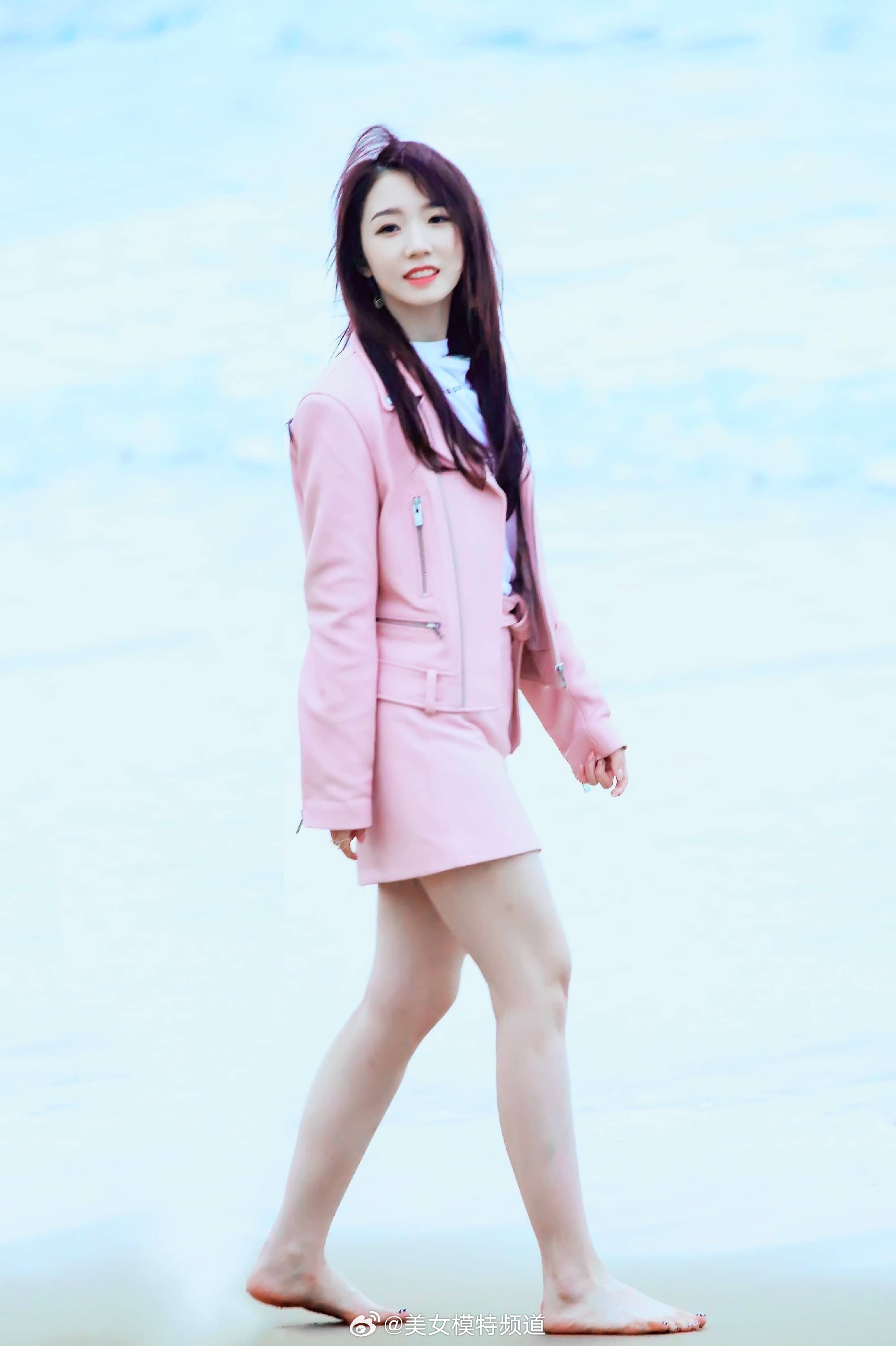 孟美岐光脚丫美图集​​​