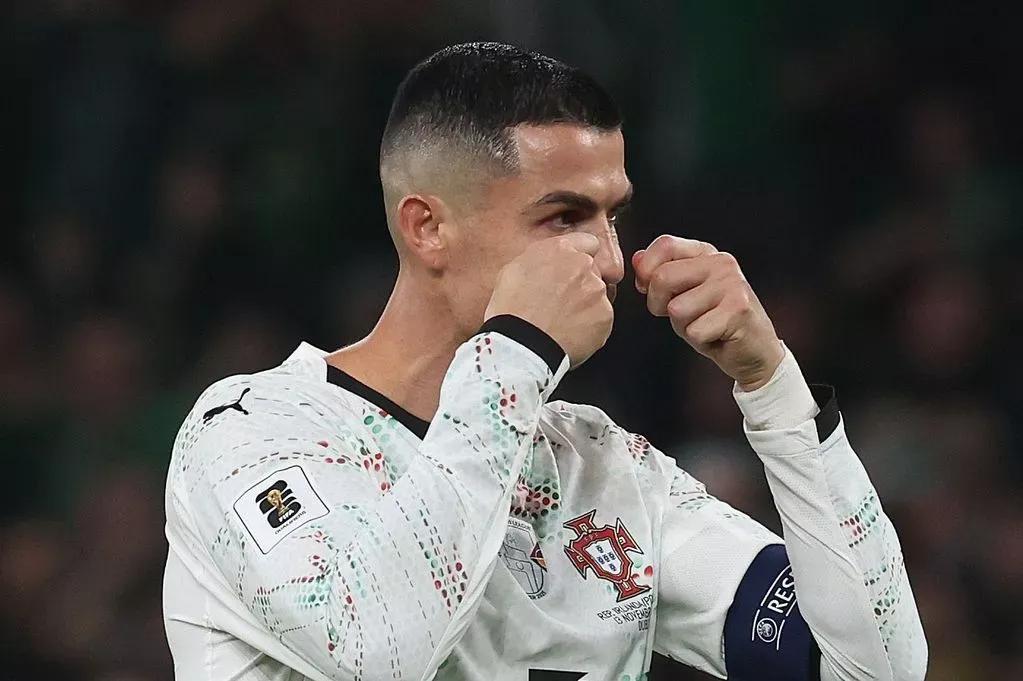 西班牙不带劳尔就夺冠了，葡萄牙敢拿下C罗吗？当年西班牙顶住巨大压力拿掉了已经