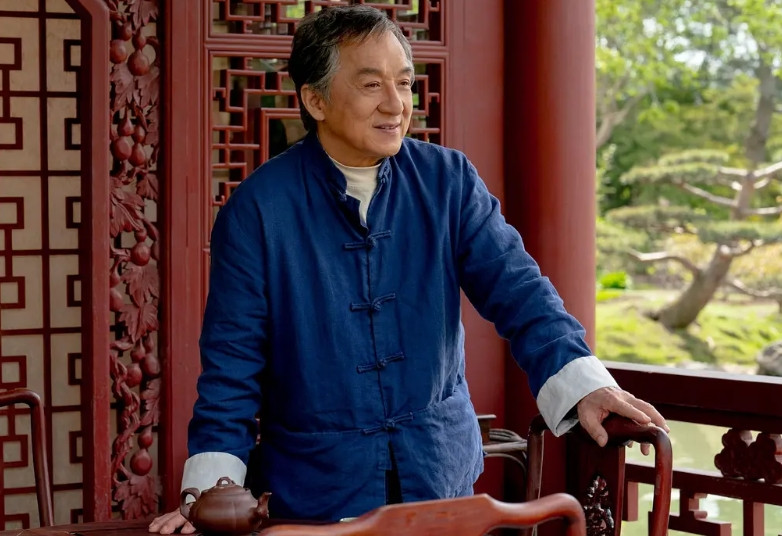 成龙在中国还没有汤姆克鲁斯受欢迎。汤姆克鲁斯主演的《碟中谍8》于5月22日提前