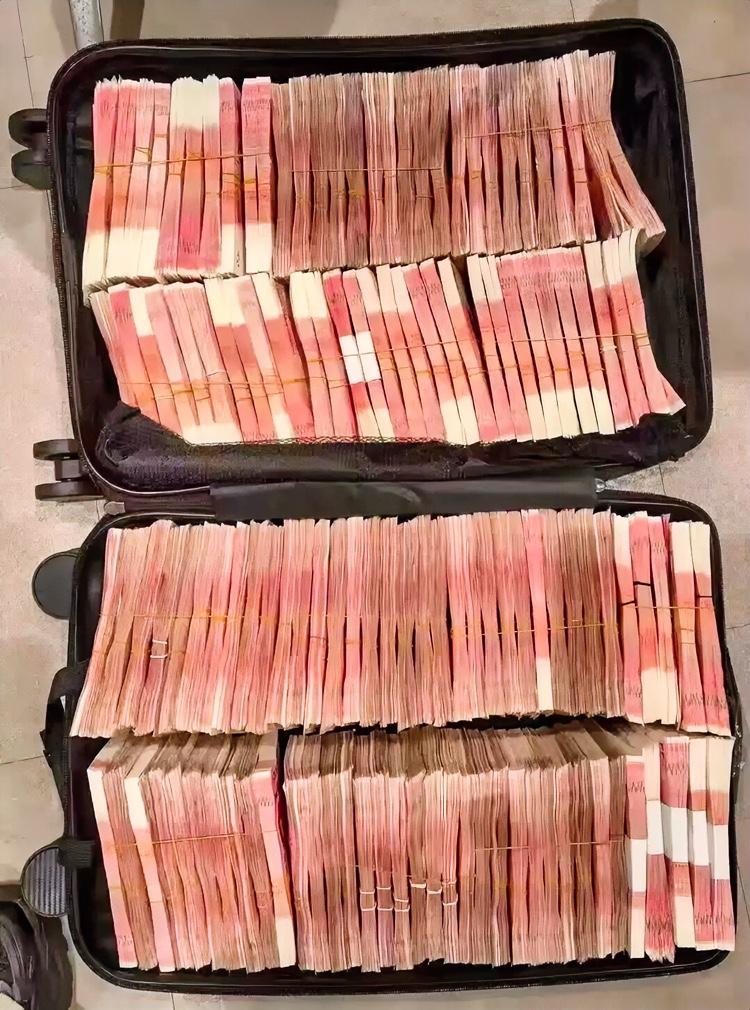 真别杠,手里有100万存款,日子是真的不一样。这钱不是让你躺平的,是给你喘口气的