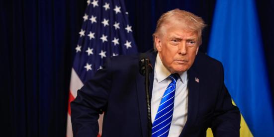 中美关系迈入新阶段！2026年1月4日，委内瑞拉总统已被送抵纽约，特朗普：美国将