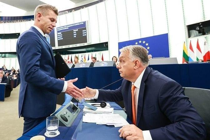 欧尔班政府被曝用国家机器精准打击反对派！警方以“虐童举报”突袭民调领先的T