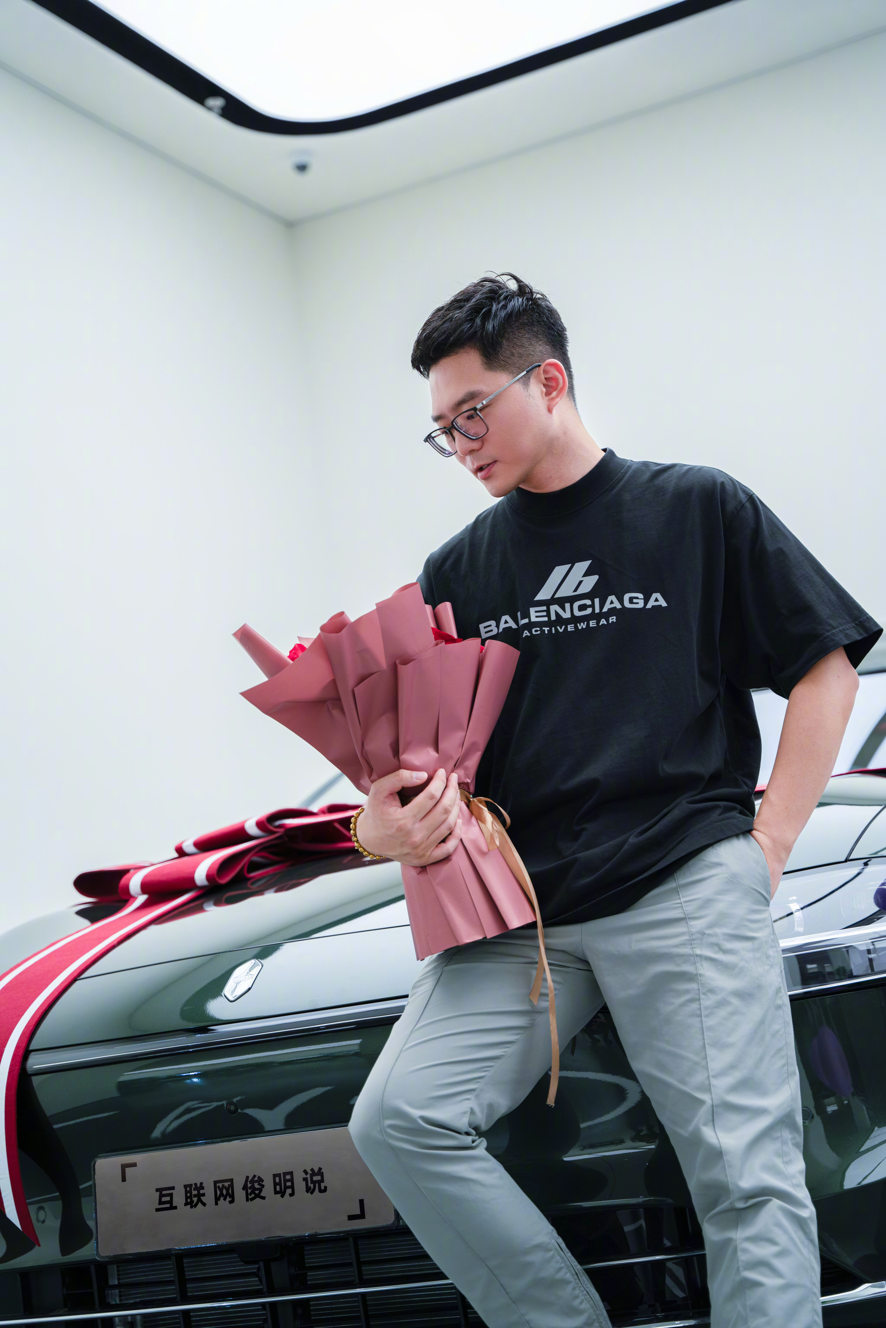 智行无界，奔赴每一程热爱。享界S9T​​​