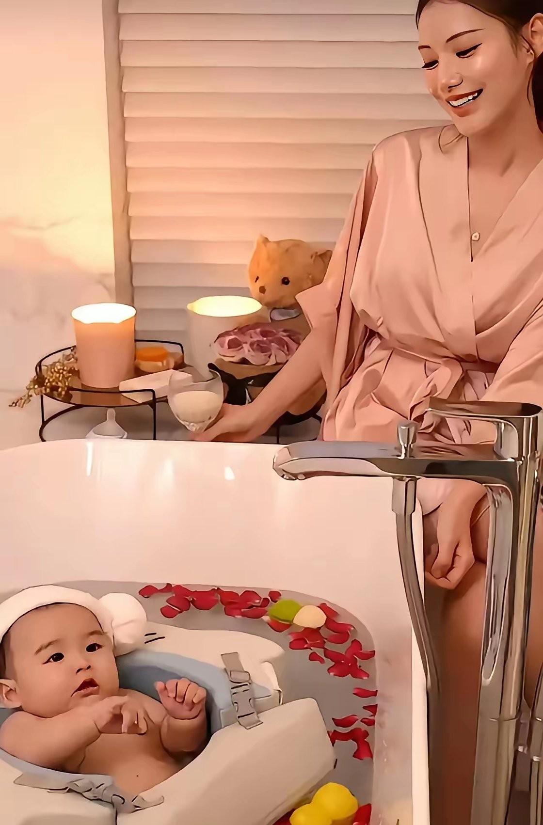 马筱梅越来越奇怪了每次出镜都是美美哒就算穿着睡衣，她的脸还是带着全部的妆容，