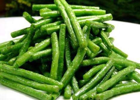 这6类食物必须要焯水以下6类食物烹饪前建议焯水,核心目的是去毒去味、断生提质:含