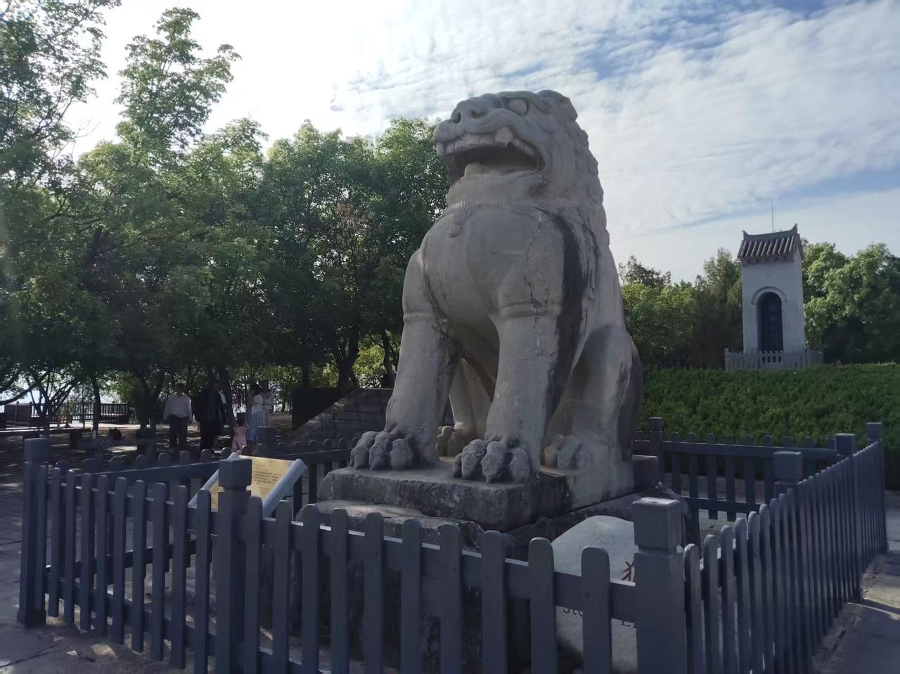 在你心里，我们国家应该拥有多少艘航母才合适:1:11艘，因为老美就