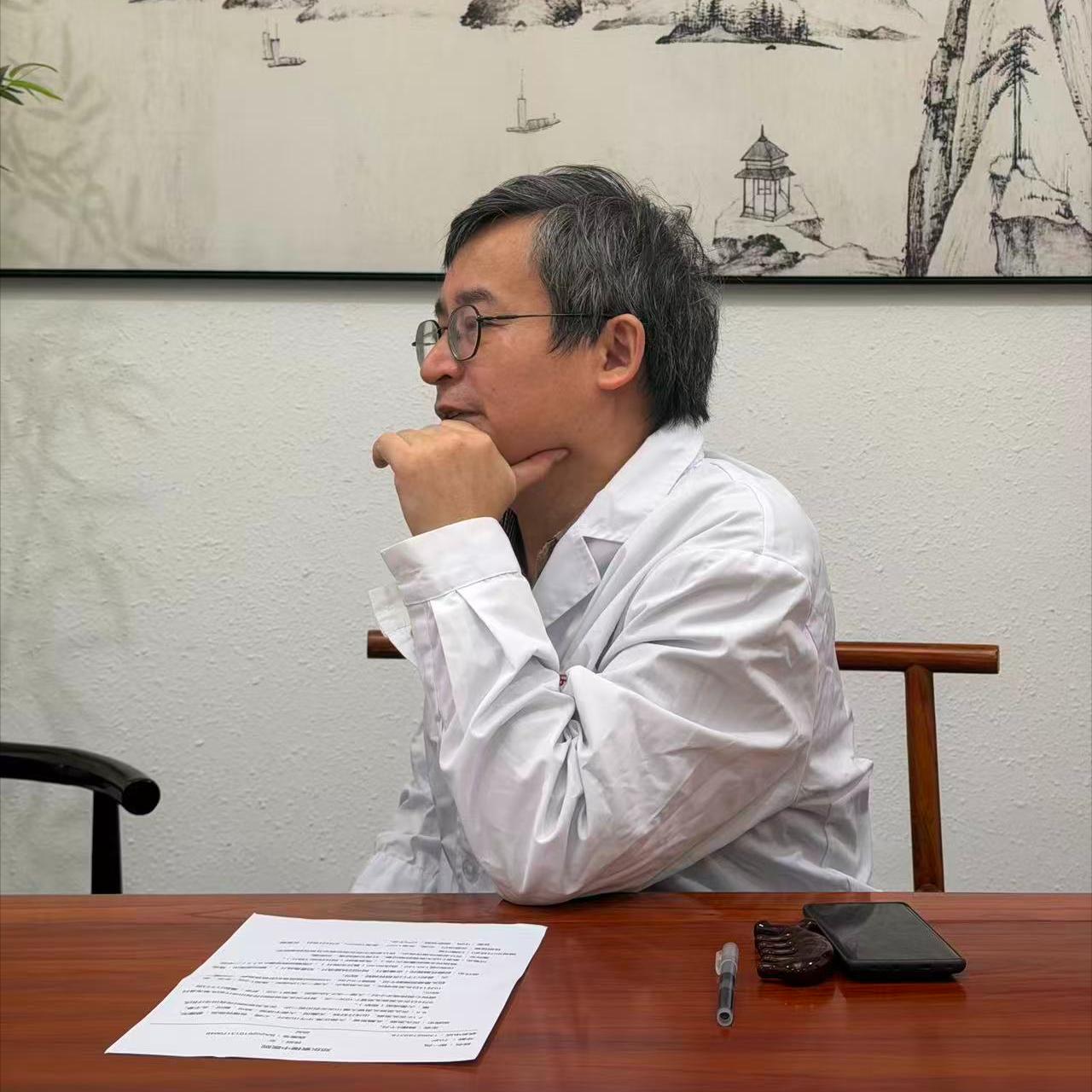 熬夜耗神二十年，脑鸣缠身，掏空的底子还有机会养回来吗？不少朋友年轻时候拼得太狠