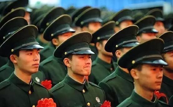 为什么要召回，国家这么多兵不够用的吗？五大战区，有战区是不能动的，预防边境，国防