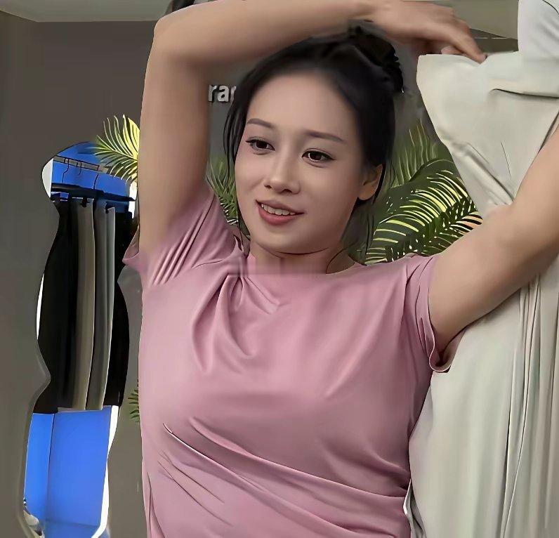 吴柳芳有点惨很努力的做教练，也没有拿到编制还被拖欠工资，直播还被管胖骂​​​
