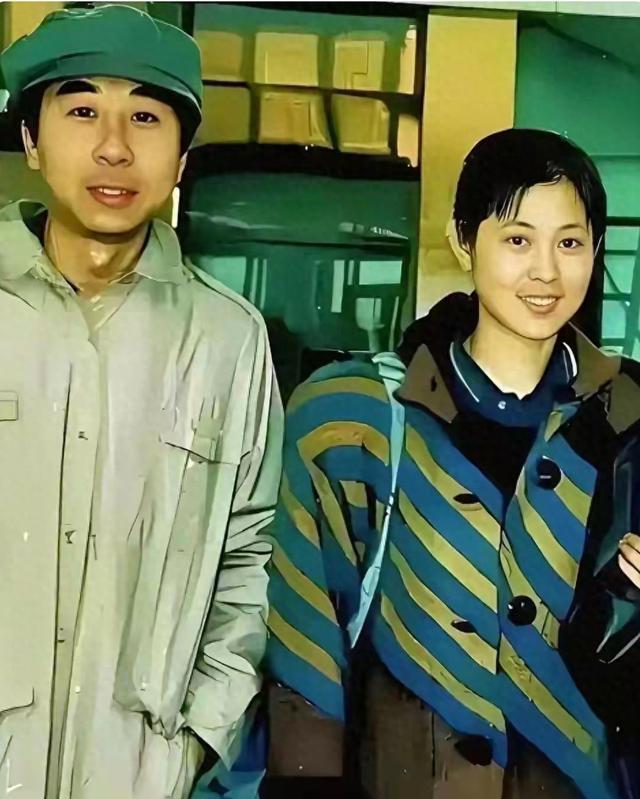 这张照片是1988年，冯巩和倪萍的珍贵合影，当时两人分别是31岁和29岁，正是风
