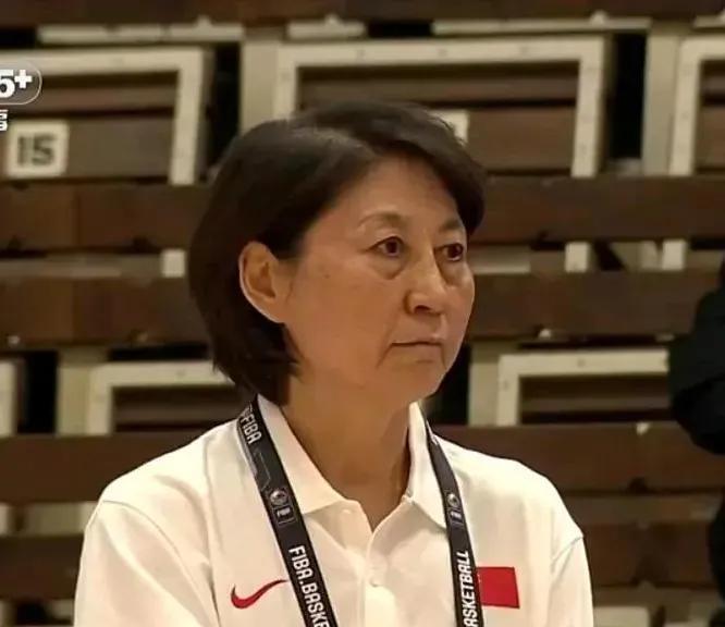 技不如人，基本功太差，毫无激情和斗志中国U19女篮52-75惨败葡萄牙女篮，继首