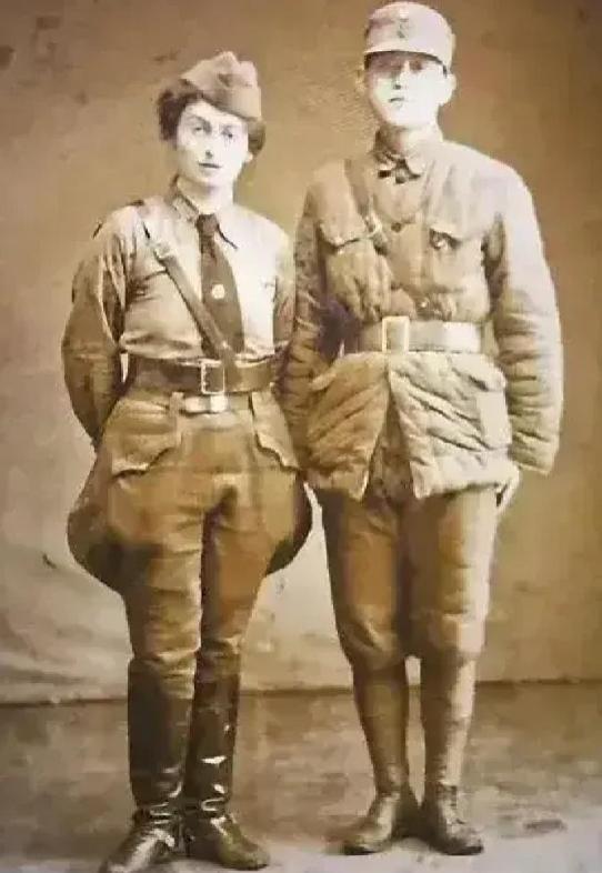 80年代，一位德国老太太在德国一家中餐馆结账时，发现服务员是武汉人，老太太特别高