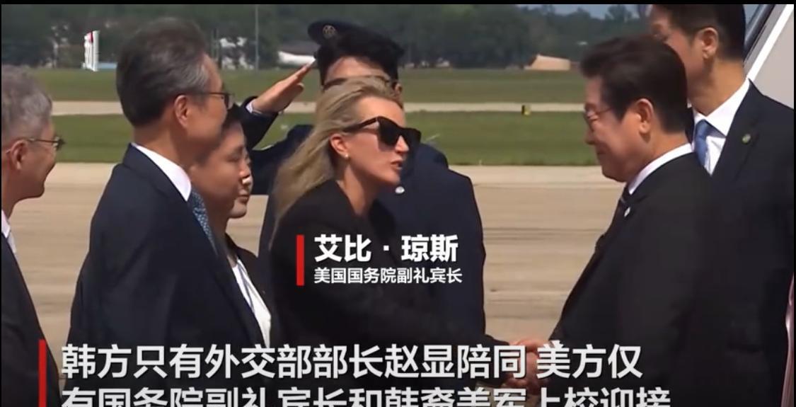 特朗普的下马威，让李在明和韩媒倍感不适李在明终于抵达美国，来接待他们的只有国务