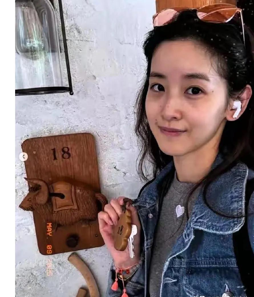 漂亮就是女孩资本看到京东集团老板娘游不丹，有人说他俩相差20岁，22岁嫁给了