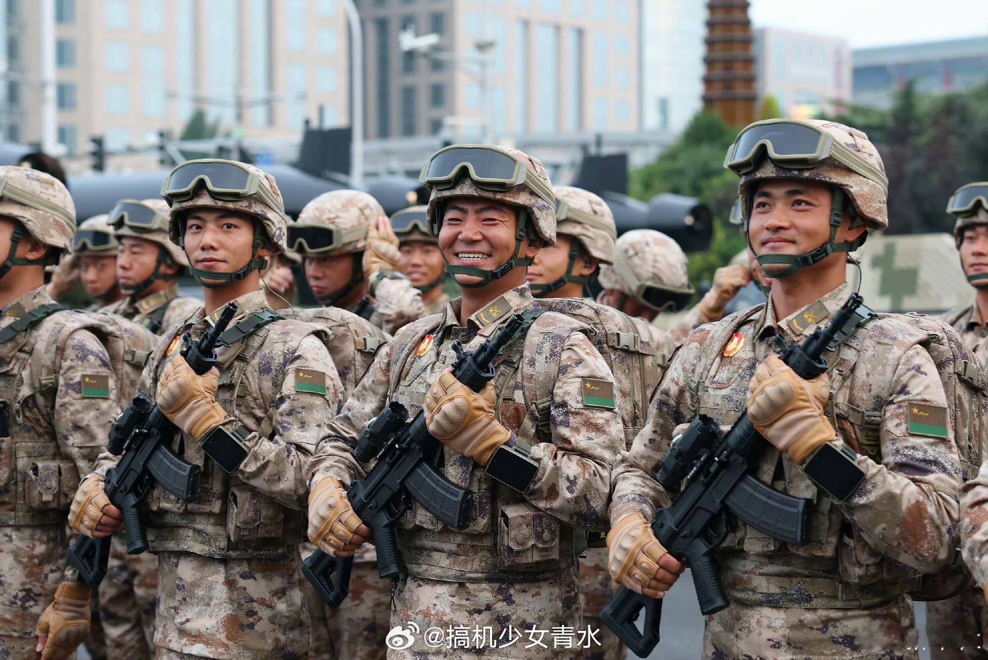 新华社出图还是让新华社站c位吧[doge]这次拍的比法新社好耶完美传达了教员的要求，