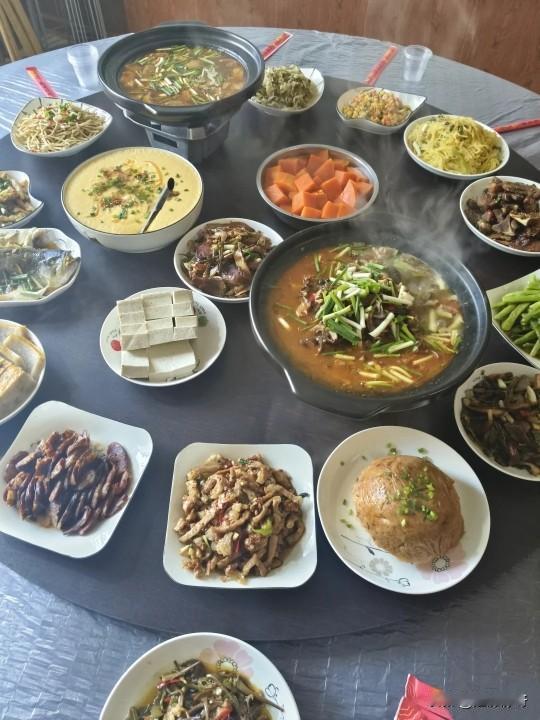 麻烦大家看看，如果用这桌菜招待朋友怎么样？