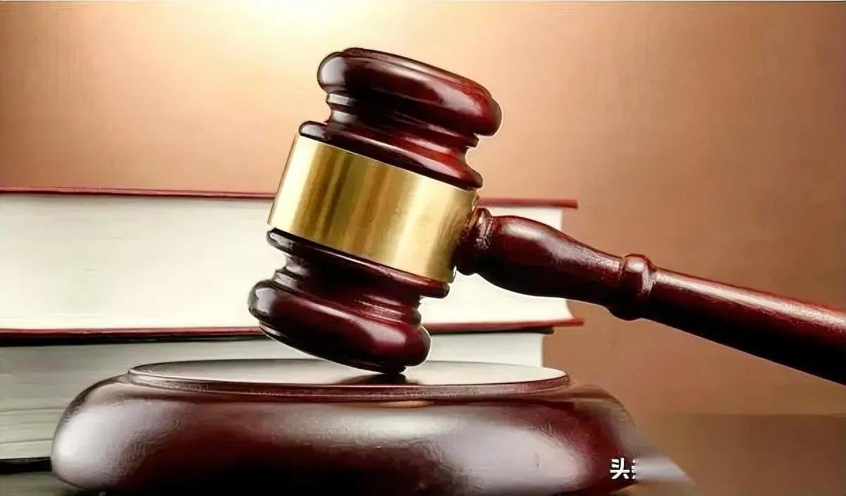 最近刷到个数据我直接看傻了西南某地8个月接了128次教师举报，最后查实的