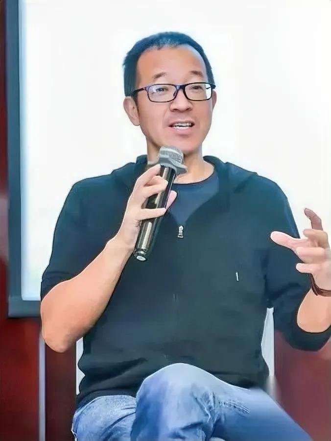 我的天！俞敏洪这下懵了。好好的东方甄选怎么就闹到会员集体喊着退费的地步？