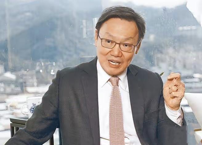 台湾前国安会秘书、“九二共识”提出者苏起对赵少康说:“中国收复台湾根本不需要用武