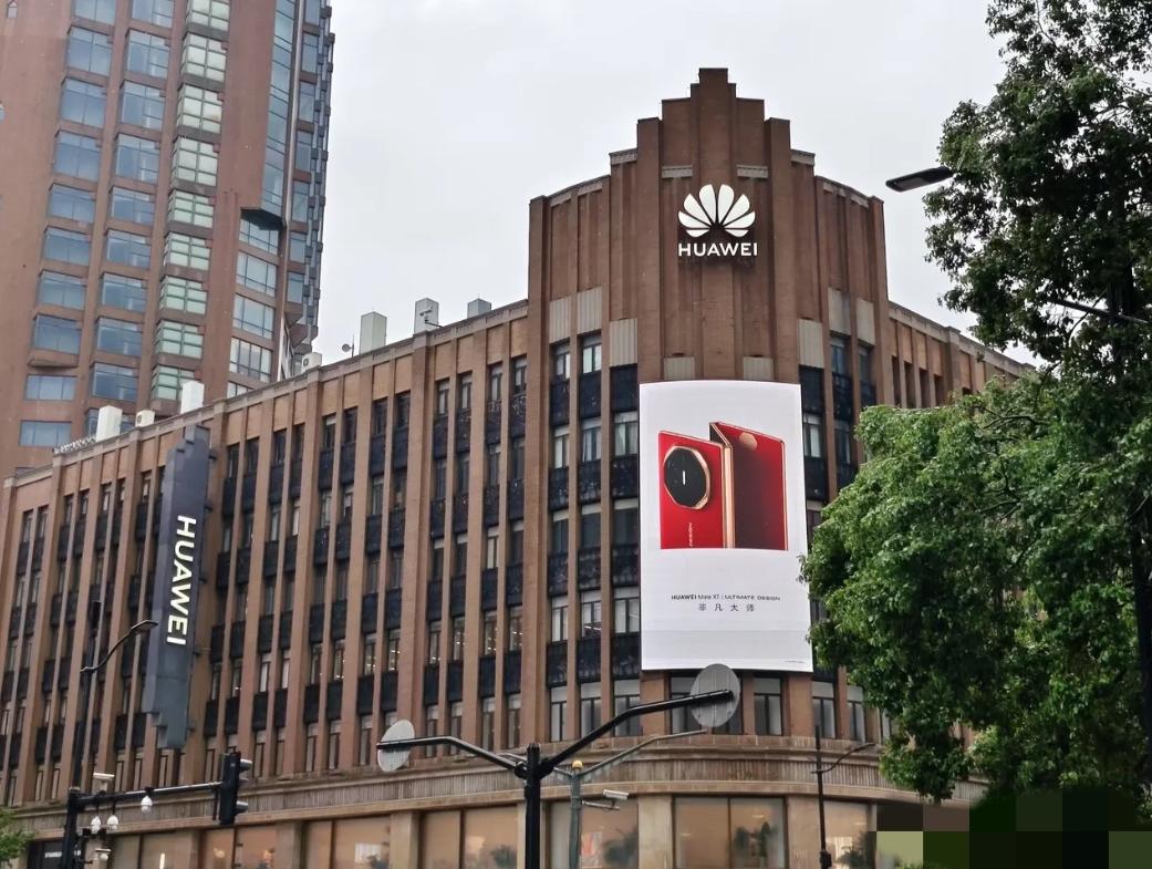 都学“坏”了。华为不上市，大疆不上市，现在连那个猛得一塌糊涂的AI新贵Deep