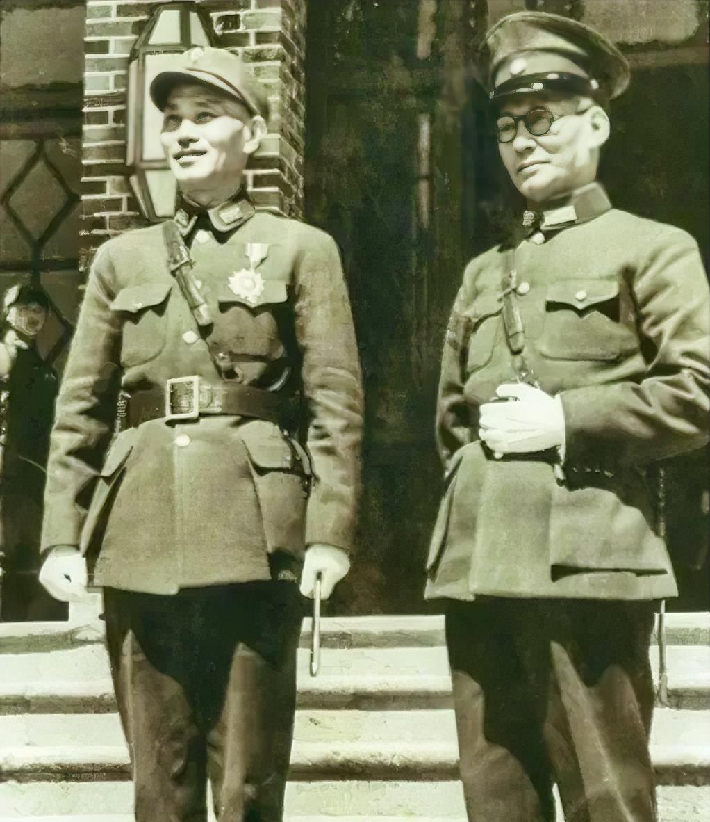 1947年，国民党上将龙云准备前往火车站送别出国留学的女儿，刚动身就被大批宪兵拦