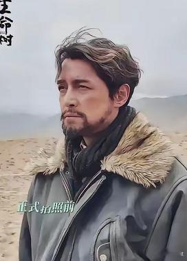 胡歌的表演风格之所以有了显著的变化，很大程度上可以归咎于那场悲剧性的车祸。200