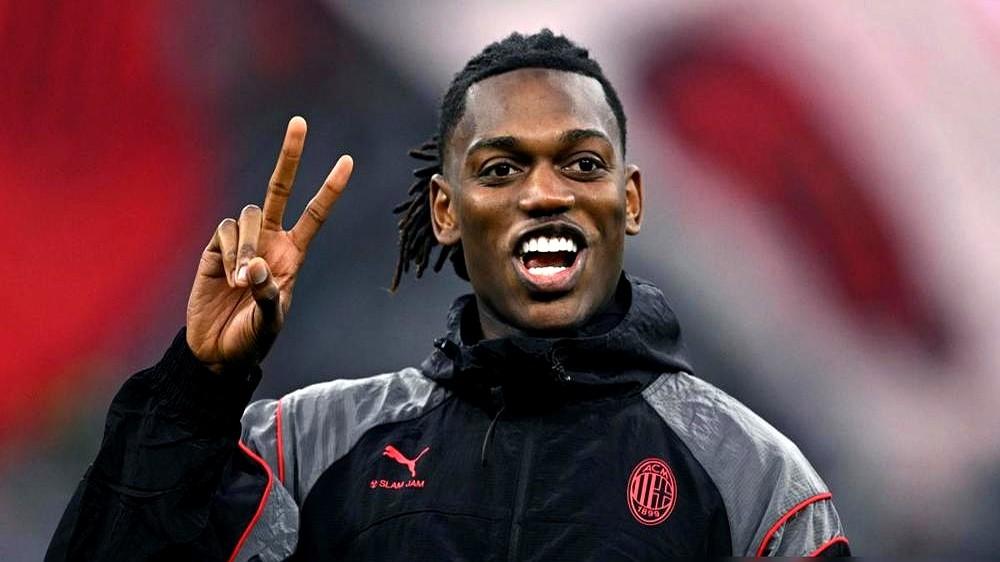 等他真走了，米兰球迷才会知道自己骂错了人。总说莱奥懒散、是神经刀，可数据不会