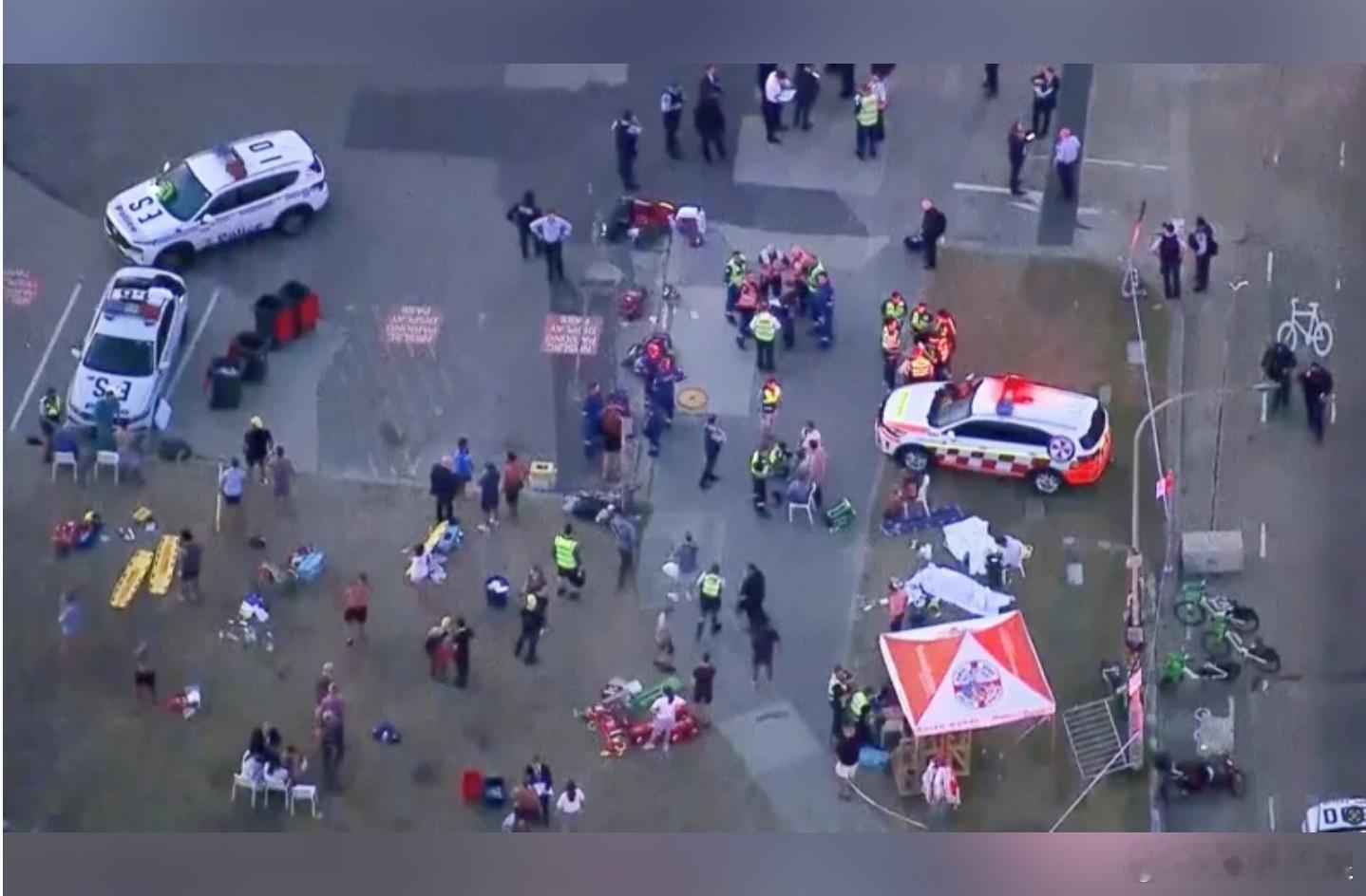 悉尼海灘猶太節慶槍擊案增至16死警：嫌犯為父子澳洲警方今天清晨表示，昨天在悉尼