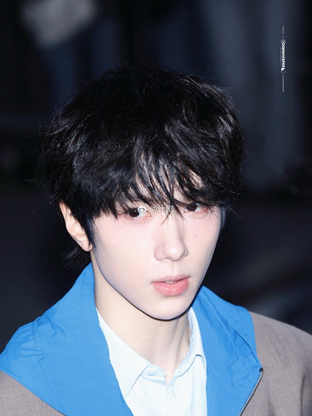 余承恩小鹿眼余承恩的眼睛真的长在我审美点上，圆圆的小鹿眼配上透亮干净的眼神，自