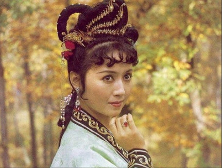 1982年，杨洁想邀请魏慧丽演“高小姐”，副导演就从农村把她喊了过来，没想到一见