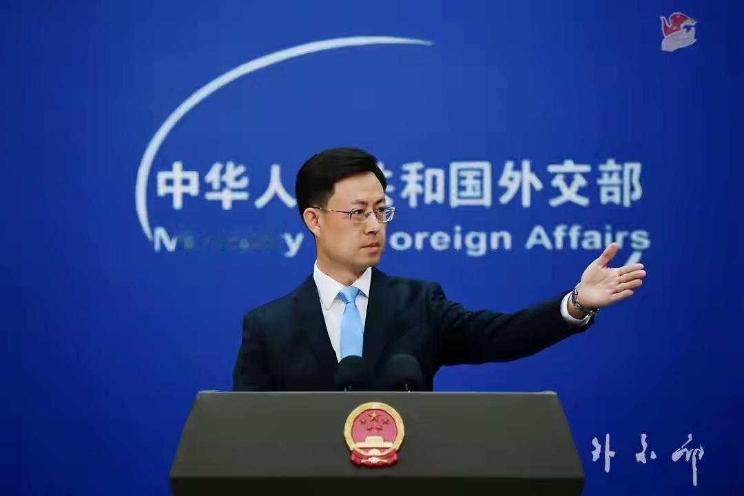 日特务走私稀土被抓，日本人气疯了：快派出特种部队潜入中国抢人日本特务走私稀土败
