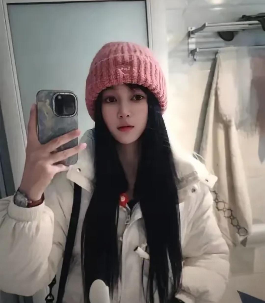 你能认出这是”呆呆”吗？一直认为呆呆长的一般没想到化完妆，原来能够这么美[比