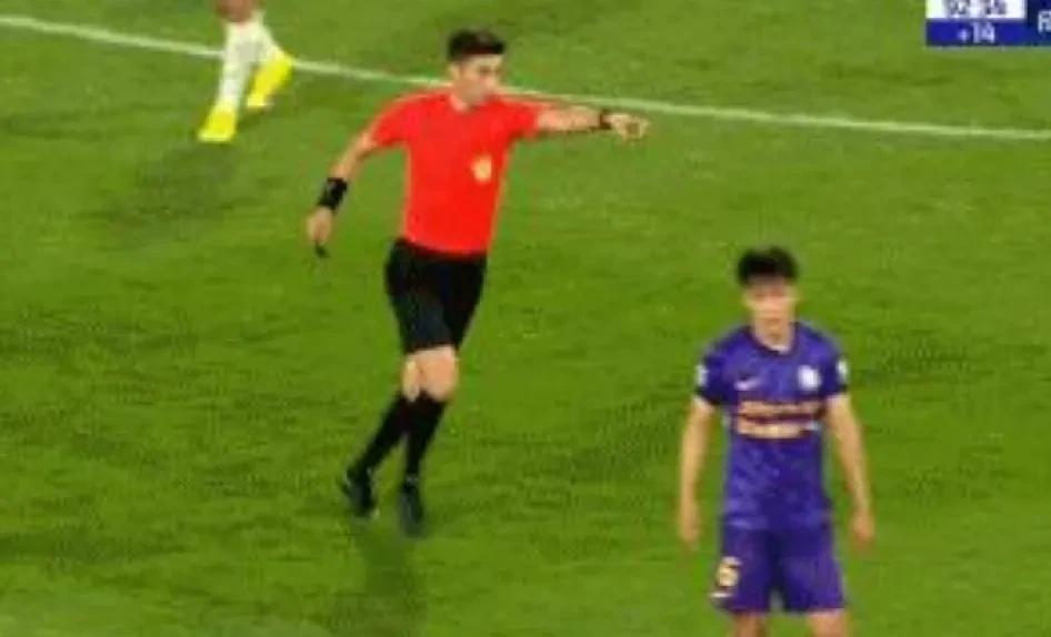 成都蓉城陷入舆论漩涡，难道它们要步入“苏宁”后尘退出中超吗？先