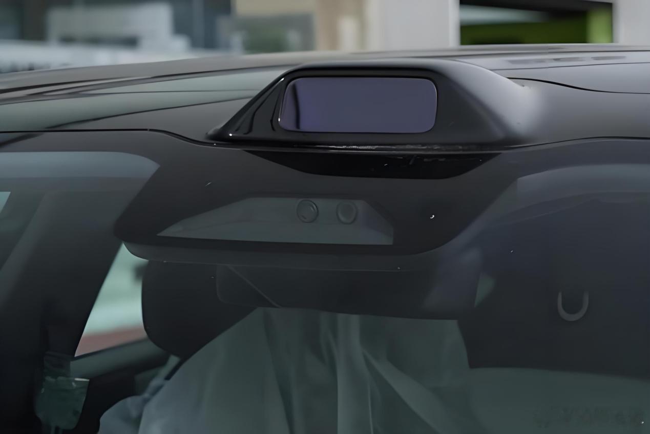 华为不造车，却成车圈赢家，直接“垄断”77%高端智驾市场国金证券预测，2026年