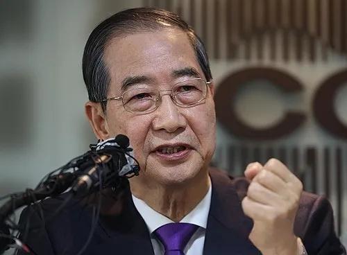 晚上6点才见面，但韩德洙似乎对拿捏金文洙信心十足？如果无法成功实现候选人合并