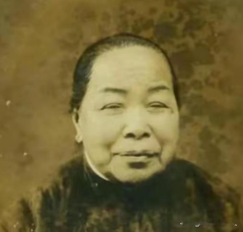 1963年，已经94岁的蒋妙月，向中央提出，说想去台湾，去见一见蒋介石，毛主席指