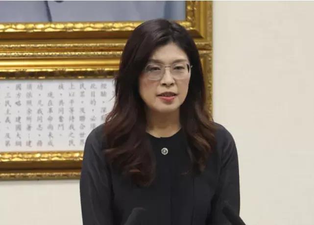 为了访问大陆，郑丽文正在寻求这两人支持，不一般为了访问大陆，郑丽文正在寻求两