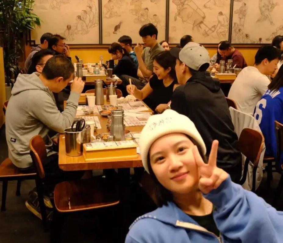 韩国媒体为杨瀚森发声：中国球迷的批评太苛刻，与女友吃一顿饭，也要受到指责！近