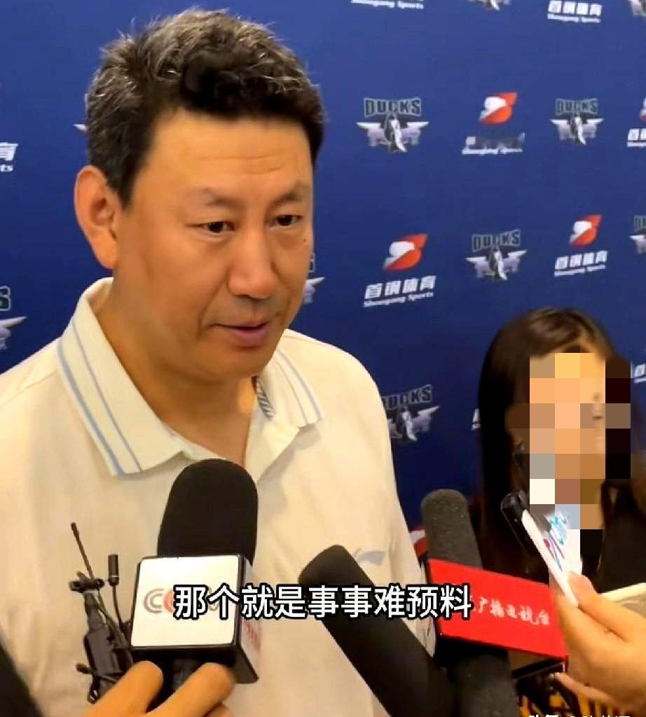 北京首钢男篮迟迟没有官宣新的主教练，说明新的主教练不是现在的球队顾问李楠。当初因