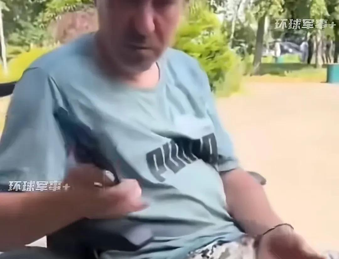 俄乌战争打了三年，两个国家死了不少士兵，还有伤残军人。去世的会有一笔抚恤金，伤残