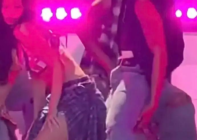 OMGJennie最新音乐节男伴舞这是